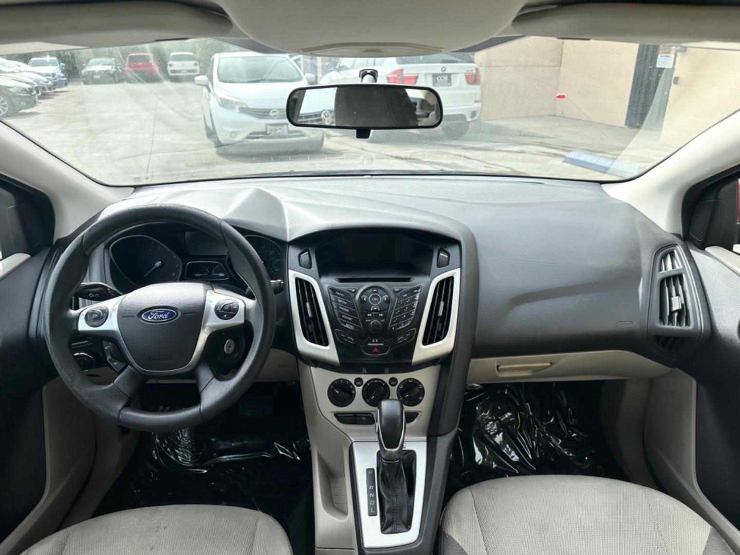 2014 RED /Gray Ford Focus Cloth (1FADP3K24EL) with an 4 Cylinders engine, Automatic transmission, located at 30 S. Berkeley Avenue, Pasadena, CA, 91107, (626) 248-7567, 34.145447, -118.109398 - Good Value! Good MPG! - Photo#7